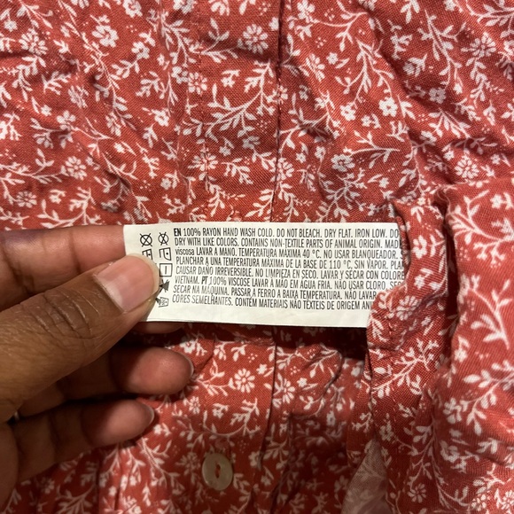 EUC Floral Button-Up Crop Top Size LG - Picture 4 of 4